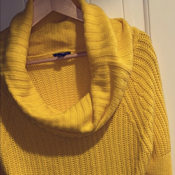 Off the shoulder sweater - Picture 2 of 2